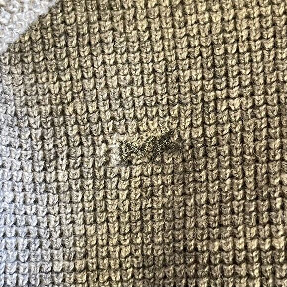 Michael Kors Men's Classic Textured Gray Crew Neck Sweater Large - Picture 6 of 6
